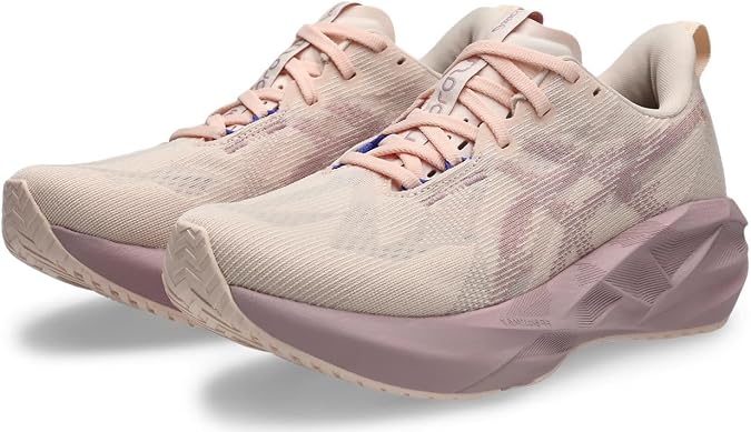 ASICS Novablast 5 Trainers