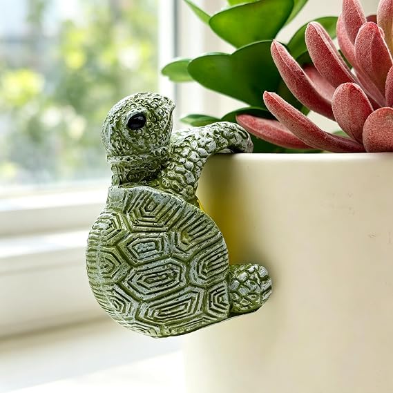 Cute Climbing Tortoise Flower Pot Hugger Figurine, Small Resin Hanging Turtle Statue Plant Pot Decoration for Indoor Outdoor Home Garden Patio Lawn Yard Ornaments