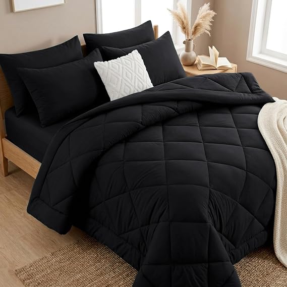 Coverless Duvet Single 10.5 Tog - Bed Duvet for All Seasons, Luxury Lightweight Quilt Washable Comforter with 1 Pillowcase - 135x200cm Black