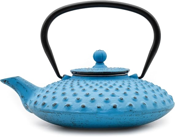 Zen Minded Traditional Japanese Cast Iron Tetsubin Stovetop Teakettle Teapot with Stainless-Steel Mesh Loose-Leaf Filter for Green Tea & Infusions - 800ml Blue Kambin Pattern